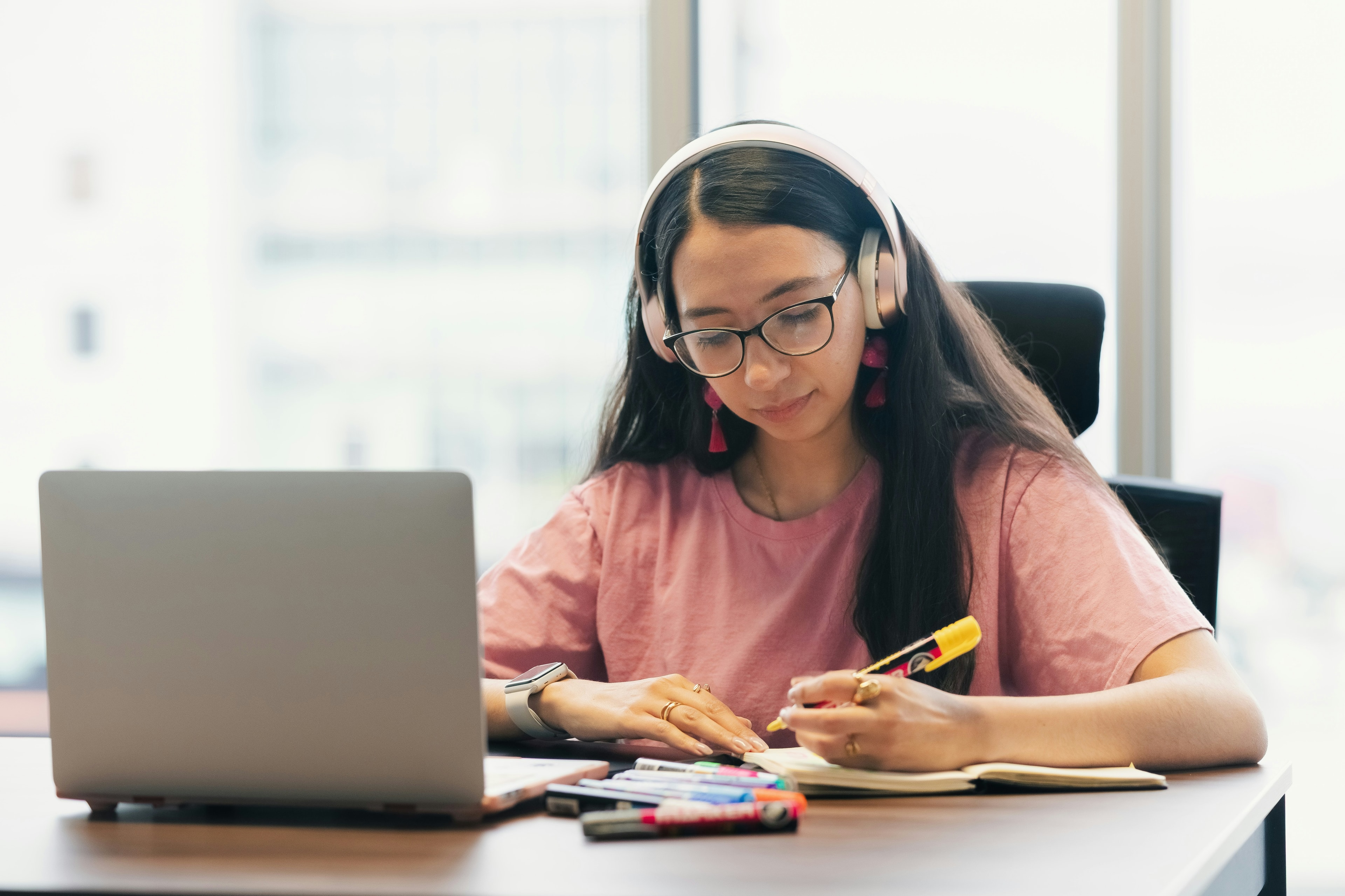 A British Online School student engaged in a live online lesson
